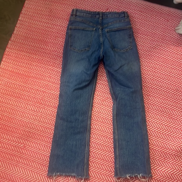 Size 4 Darker Washed Zara Jeans! Amazing Condition! - Picture 2 of 3